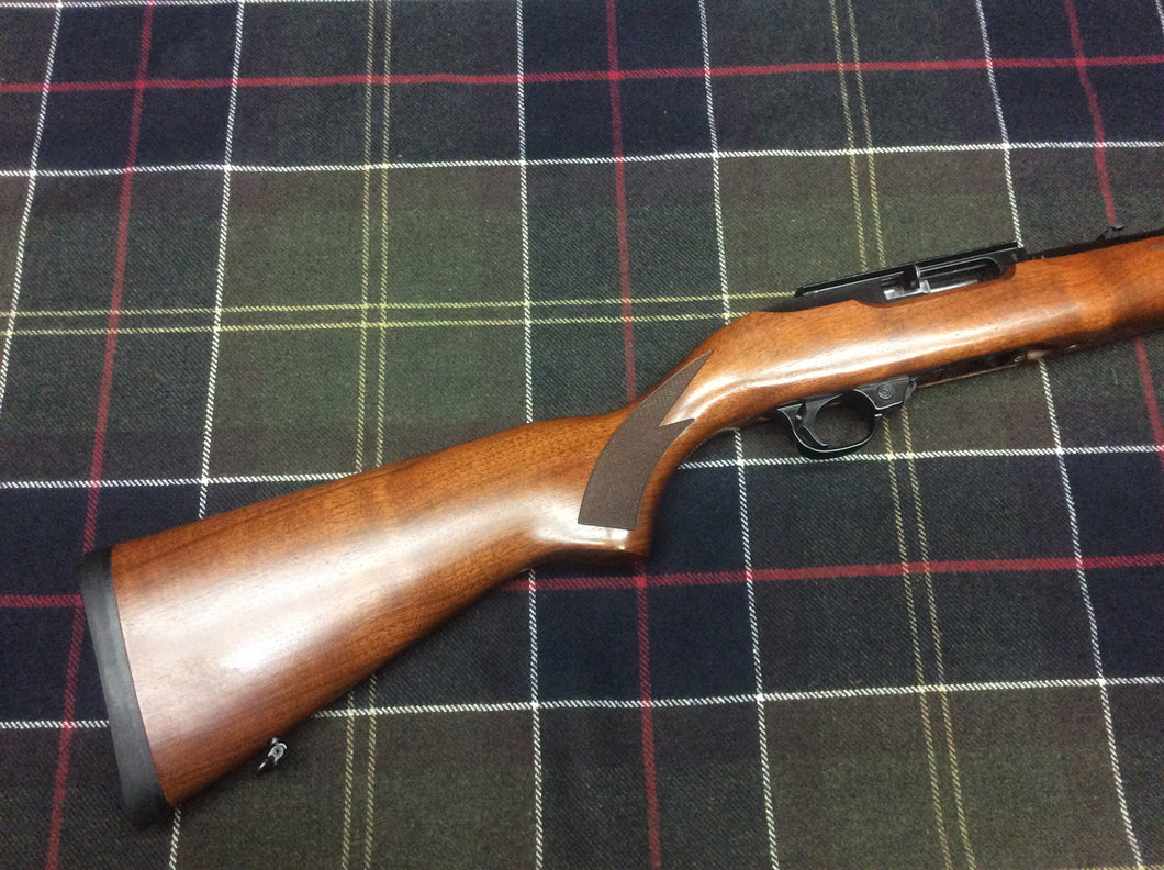 Pre-owned Ruger 10-22 De-luxe .22 Semi-Automatic Rifle.